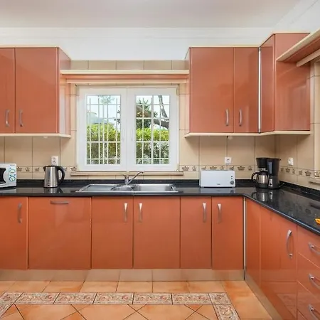 Private Ribeiro I Heated Pool, 4 Bed, Bbq, Ac, Wifi, *