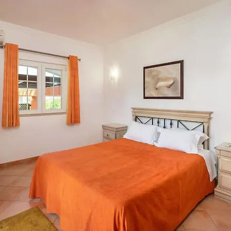 Private Ribeiro I Heated Pool, 4 Bed, Bbq, Ac, Wifi, Villa Albufeira