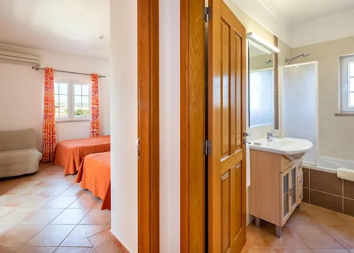 Private Ribeiro I Heated Pool, 4 Bed, Bbq, Ac, Wifi, Villa