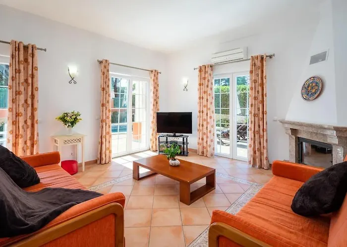 Villa Private Ribeiro I Heated Pool, 4 Bed, Bbq, Ac, Wifi, Albufeira