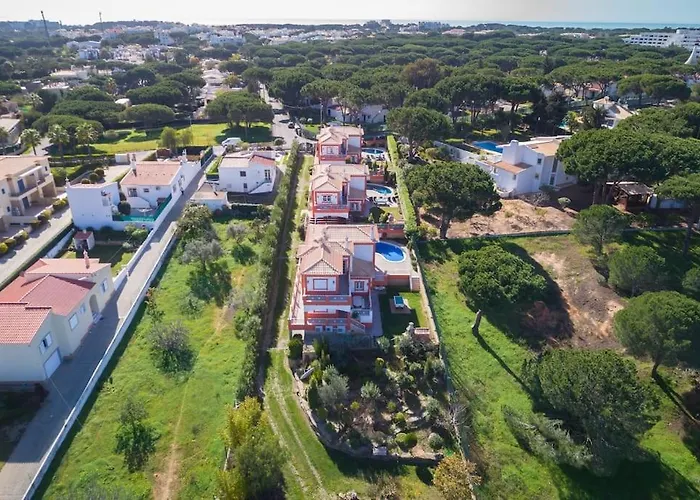 Private Ribeiro I Heated Pool, 4 Bed, Bbq, Ac, Wifi, Albufeira