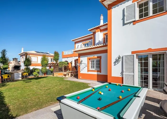 Private Ribeiro I Heated Pool, 4 Bed, Bbq, Ac, Wifi, וילה *