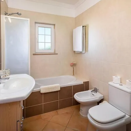 فيلة Private Ribeiro I Heated Pool, 4 Bed, Bbq, Ac, Wifi,